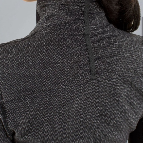 Lululemon Base Runner Pullover Jacket - Size 6 - Picture 9 of 10
